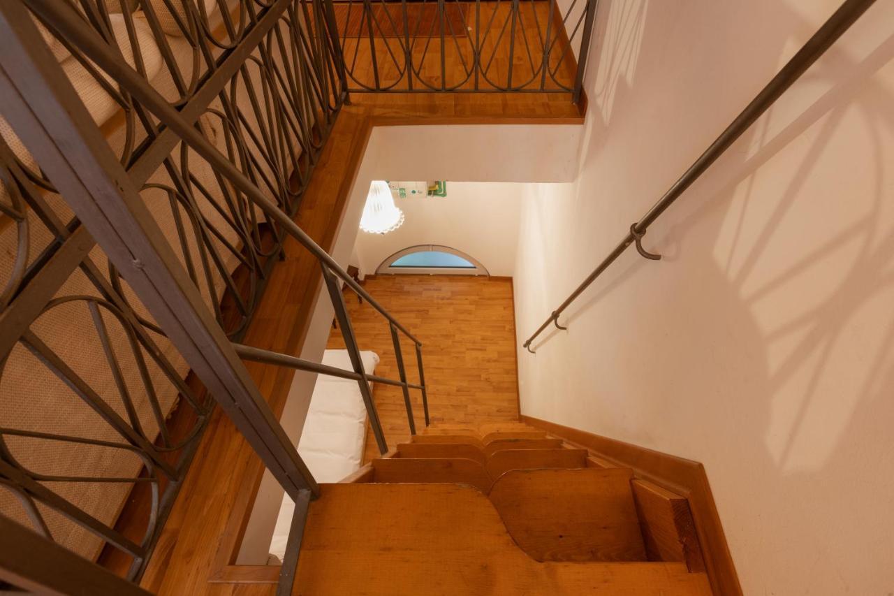 Zola, Charme E Vista Nel Cuore Di Triëst Buitenkant foto