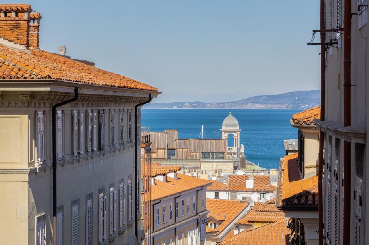 Zola, Charme E Vista Nel Cuore Di Triëst Buitenkant foto